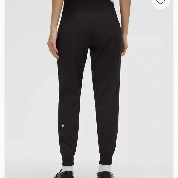 Lululemon athletica Dance Studio Midrise Jogger | Black Knight | Size 4 - Picture 3 of 13